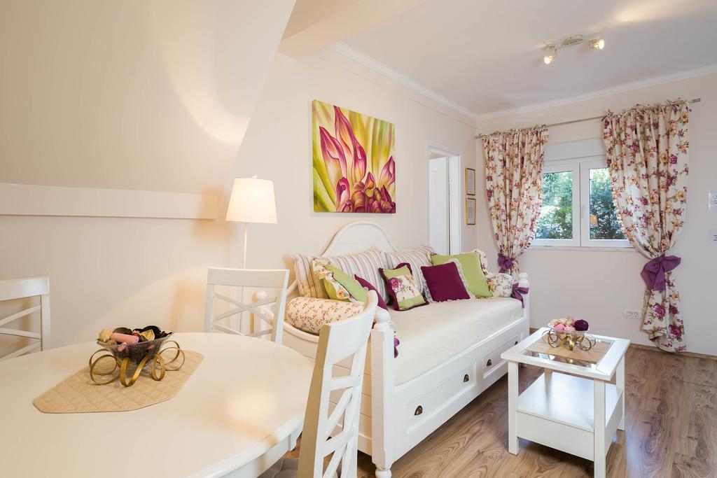 Apartments Suzy สปลิท ภายนอก รูปภาพ
