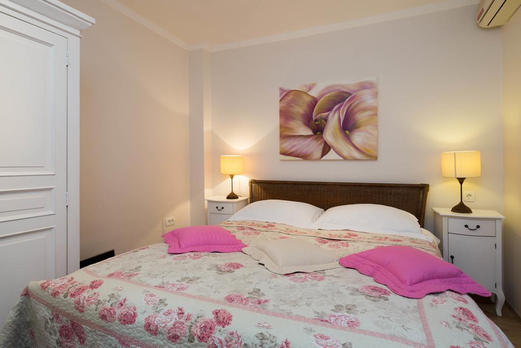 Apartments Suzy สปลิท ภายนอก รูปภาพ