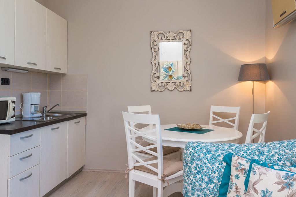 Apartments Suzy สปลิท ภายนอก รูปภาพ